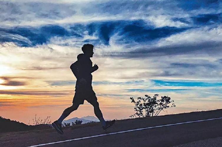 长期坚持跑步,有助于健康,只有科学跑步才是最有效的