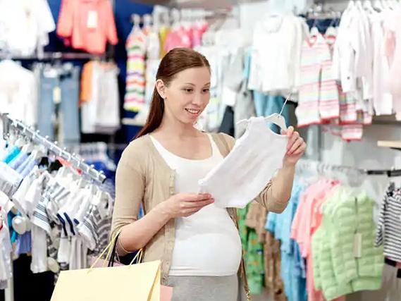 怀孕的人梦见自己在店里买衣服挑衣服是什么意思?_家庭医生在线