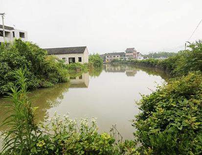 房子后面有人工湖风水