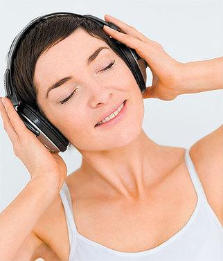 听音乐可缓解焦虑图