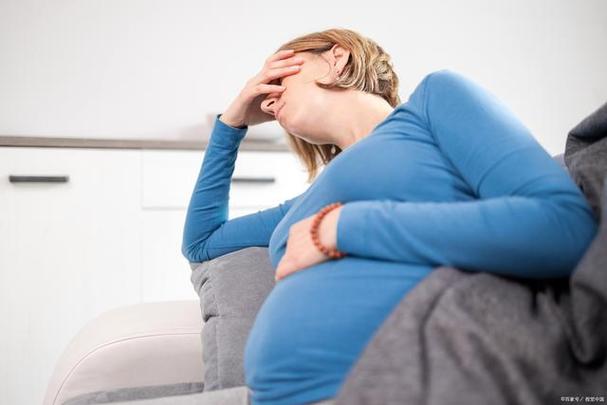 然而,女性在怀孕期间往往会经历许多情绪的波动,包括抑郁.