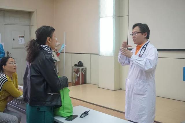 山东省立医院呼吸与危重症科举办世界哮喘日义诊宣教