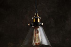 北欧宜家复古工业金属灯头玻璃吊灯创意简约酒吧台咖啡厅餐厅吊灯