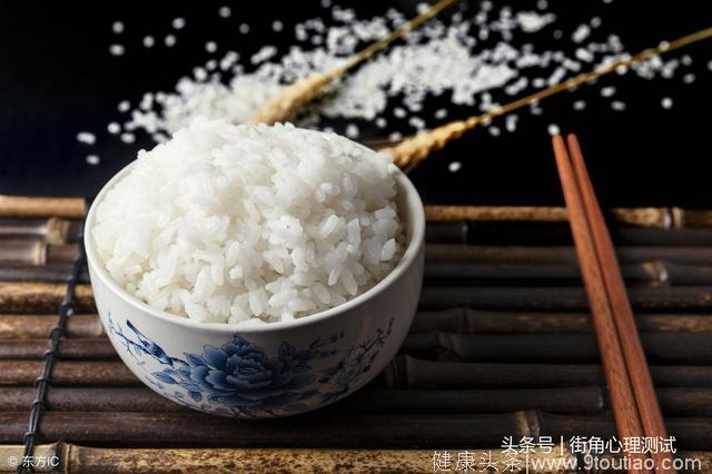 心理测试:如果饿了你会吃哪碗大米饭,测你今生注定会拥有什么