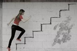 梦见自己爬楼梯是什么意思预兆 - 原版周公解梦大全