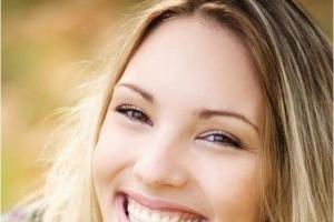 女人门牙大面相的说法门牙大而整齐紧密的女人健康长寿