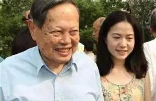 杨振宁:为了妻子翁帆,我愿意保重自己的身体,书写最长