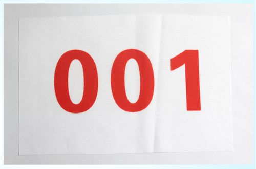 订做彩色号码布运动会比赛号码布牌高档运动员号码数码喷印