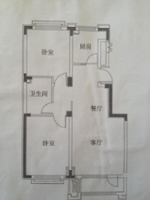 南北通透经典户型楼房 北卧室后有两条路 有照片 请大师看看 风水好吗