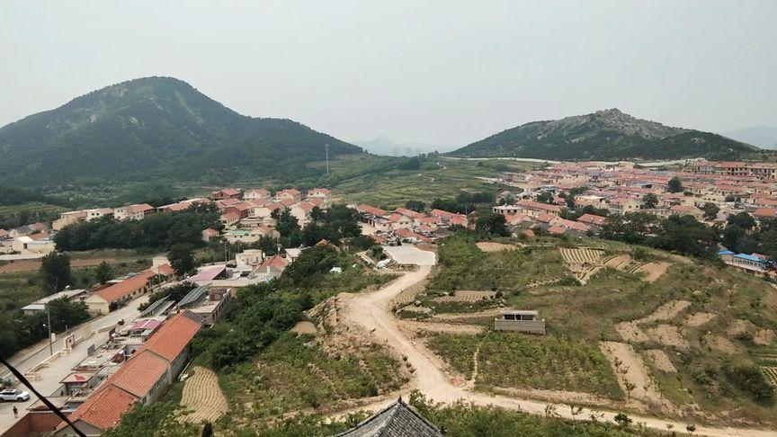 青岛即墨东京山,三面环海,又有群山环抱,真乃风水宝地