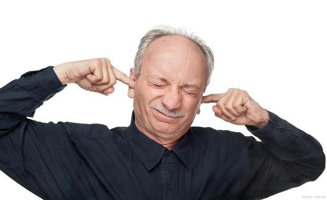 耳鸣的持续时间越来越长第四:耳鸣时间长了,会导致人们出现失眠,焦虑
